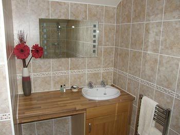 The Golden Fleece 4* Chard