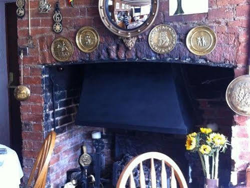 The Golden Fleece Gasthuis 4*