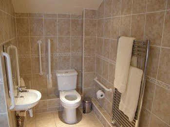 The Golden Fleece 4* Chard
