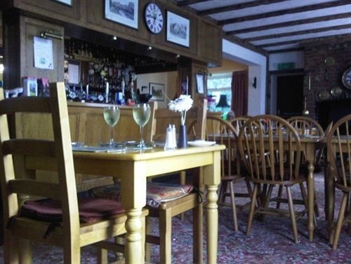 The Golden Fleece Guest house 4*