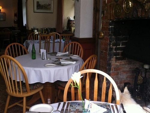 Guest house The Golden Fleece Chard